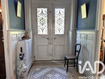 Maison - 232 m² - 9 pièces