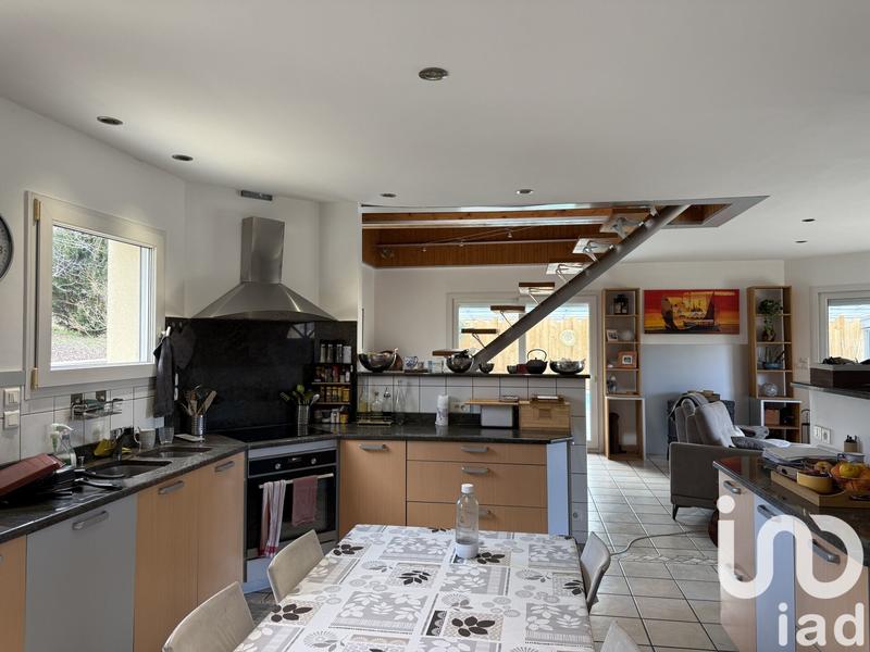 Maison - 166 m² - 7 pièces