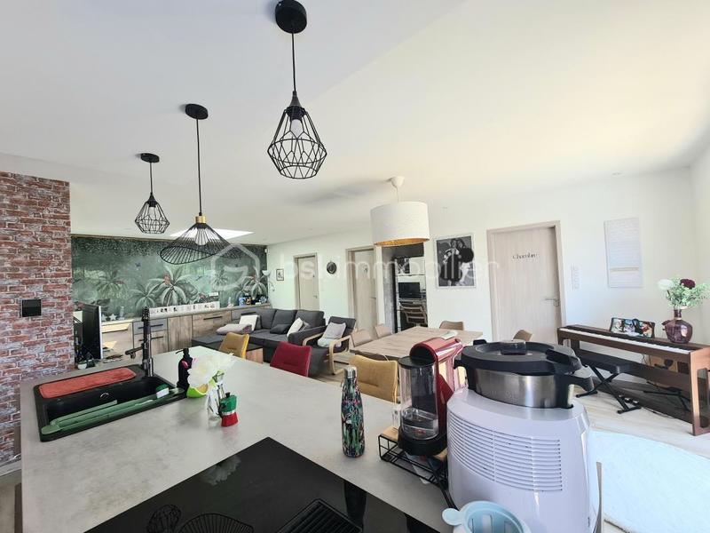 Maison - 90 m² - 3 pièces