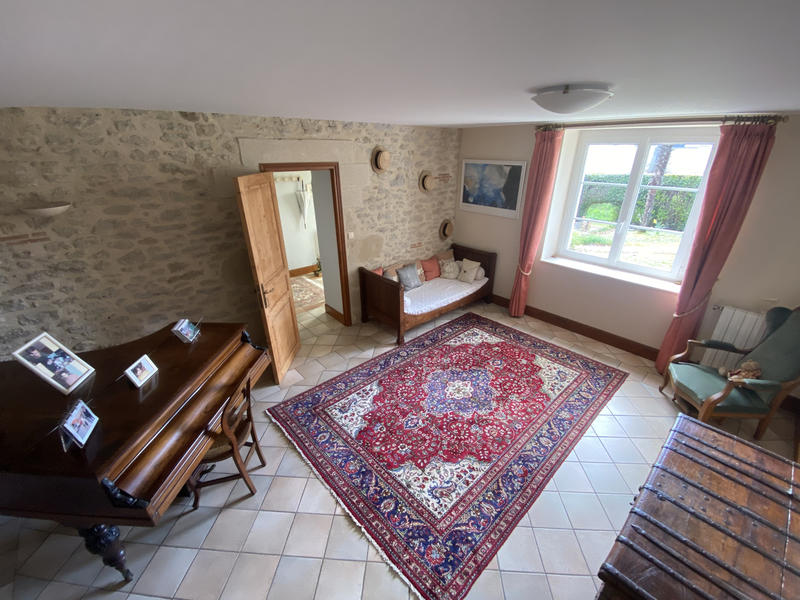 Maison - 280 m² - 8 pièces