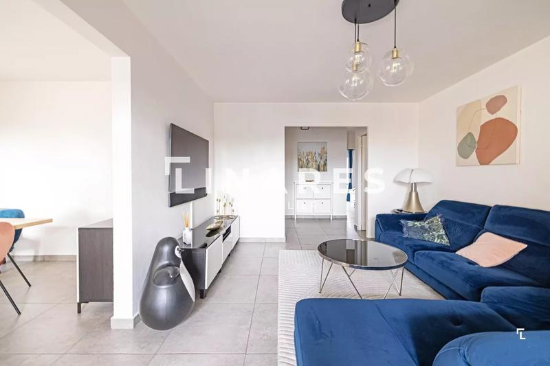 Appartement - 94 m² - 5 pièces