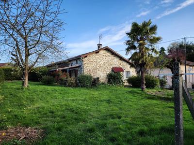 Maison de village - 95 m² - 5 pièces