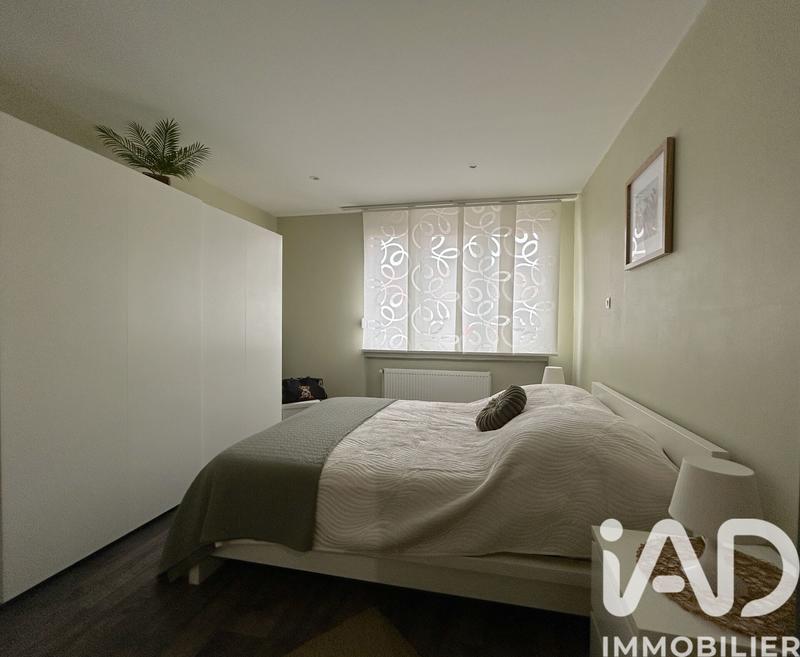 Maison - 260 m² - 10 pièces