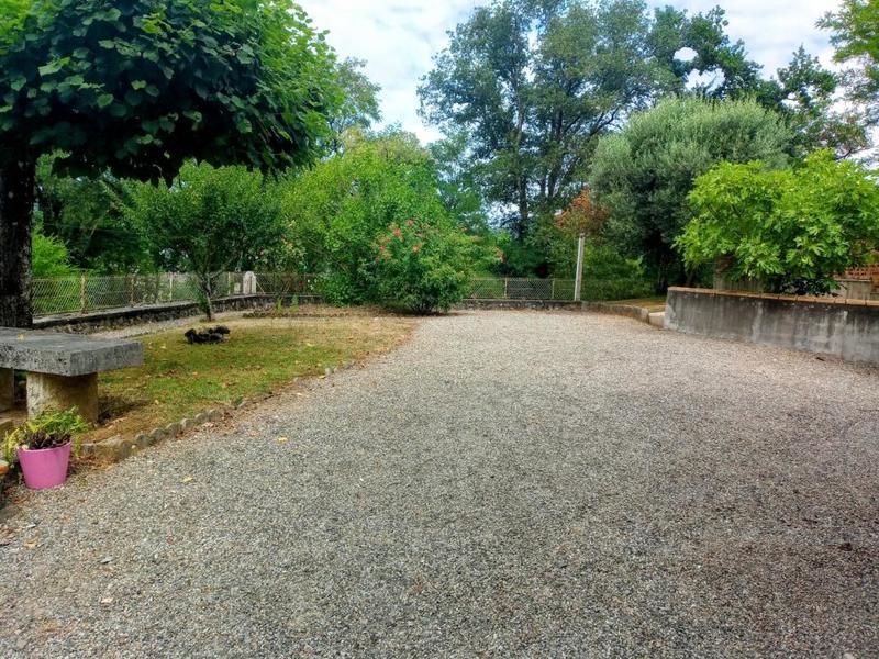 Maison en pierre - 216 m² - 8 pièces