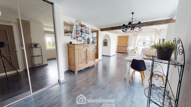 Maison - 189 m² - 6 pièces