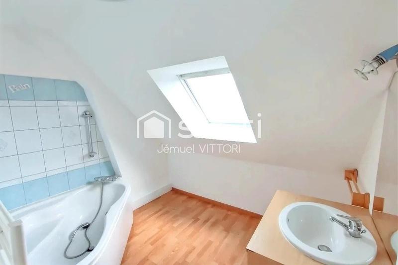 Maison - 190 m² - 8 pièces