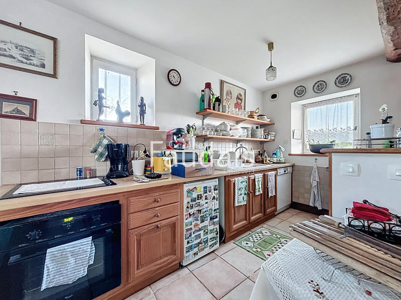 Maison - 267 m² - 11 pièces