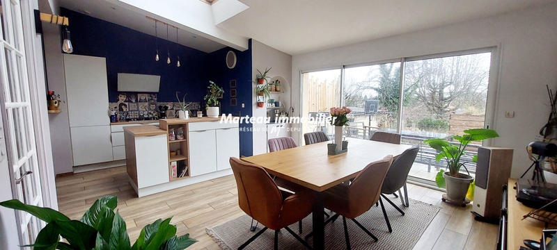 Maison - 136 m² - 6 pièces