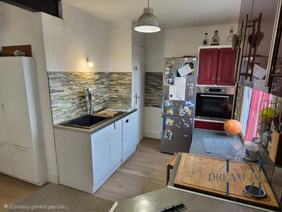 Maison traditionnelle - 83 m² - 4 pièces