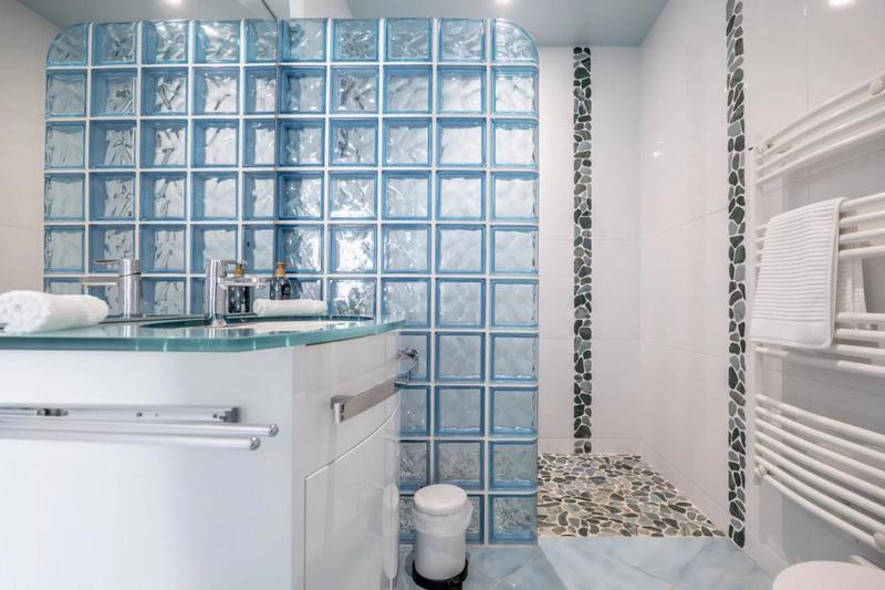 Propriété - 733 m² - 15 pièces