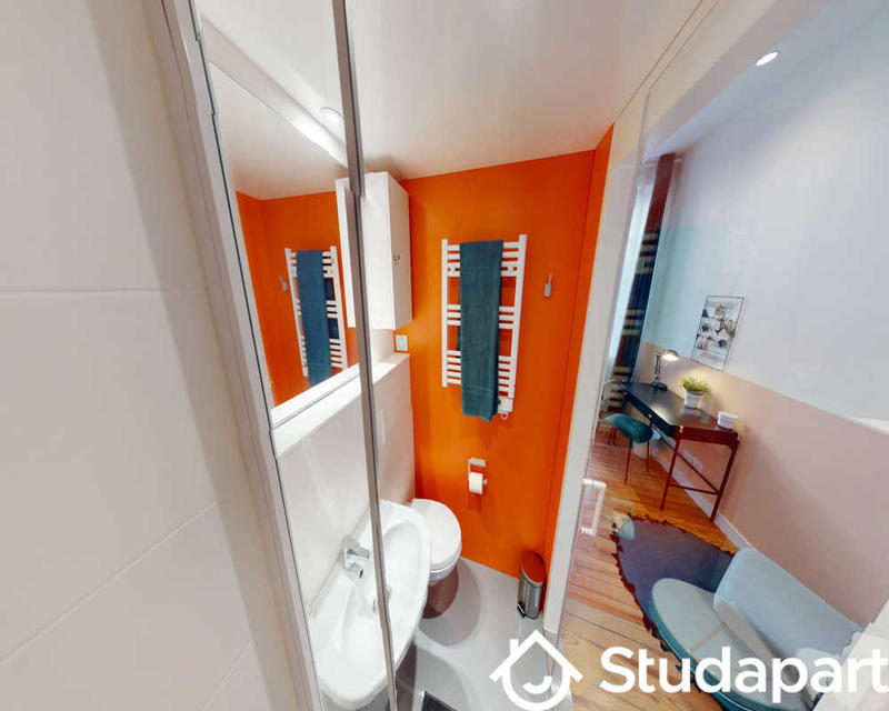 Chambre - 80 m² - 1 pièce