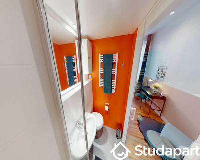 Chambre - 80 m² - 1 pièce