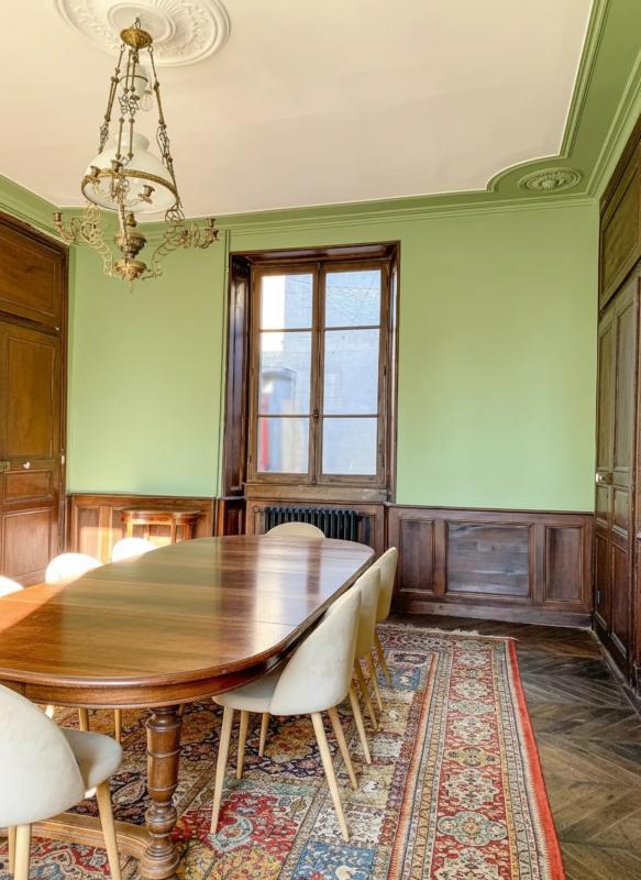 Maison - 350 m² - 8 pièces