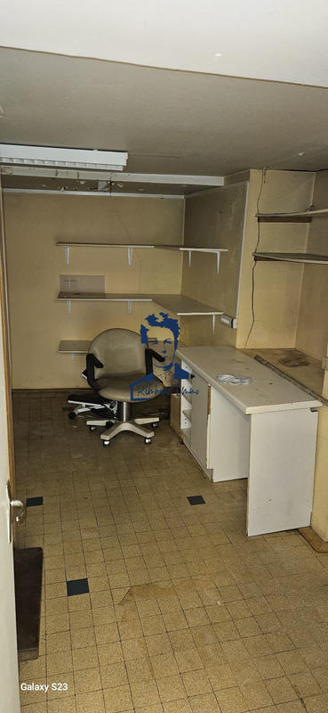 Local d'activités - 102 m²