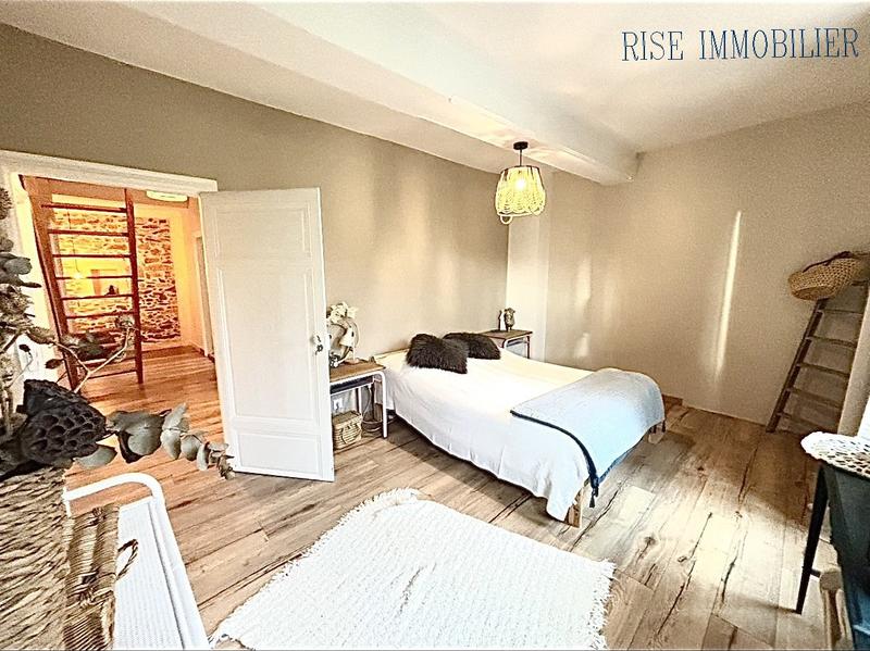 Maison - 199 m² - 6 pièces