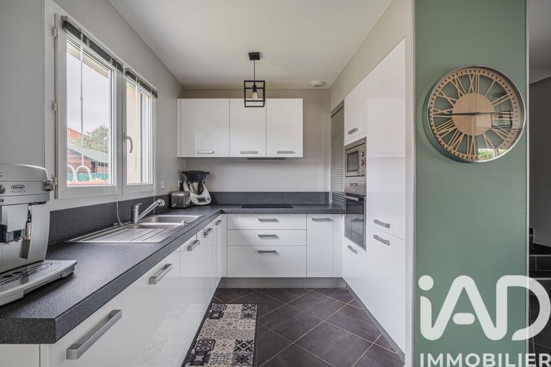 Maison - 102 m² - 5 pièces