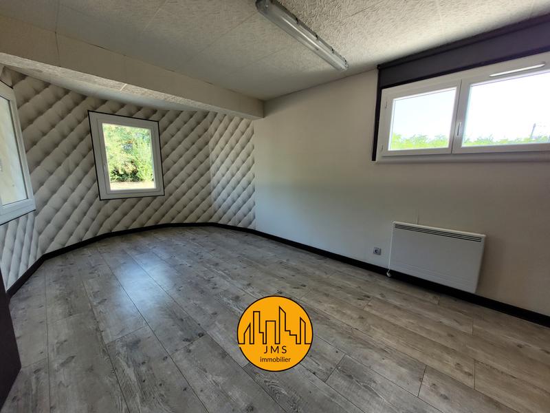 Maison - 240 m² - 8 pièces