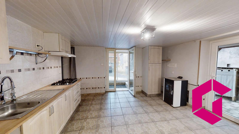 Maison - 152 m² - 6 pièces