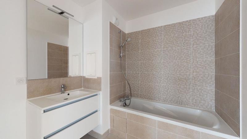 Appartement - 65 m² - 3 pièces