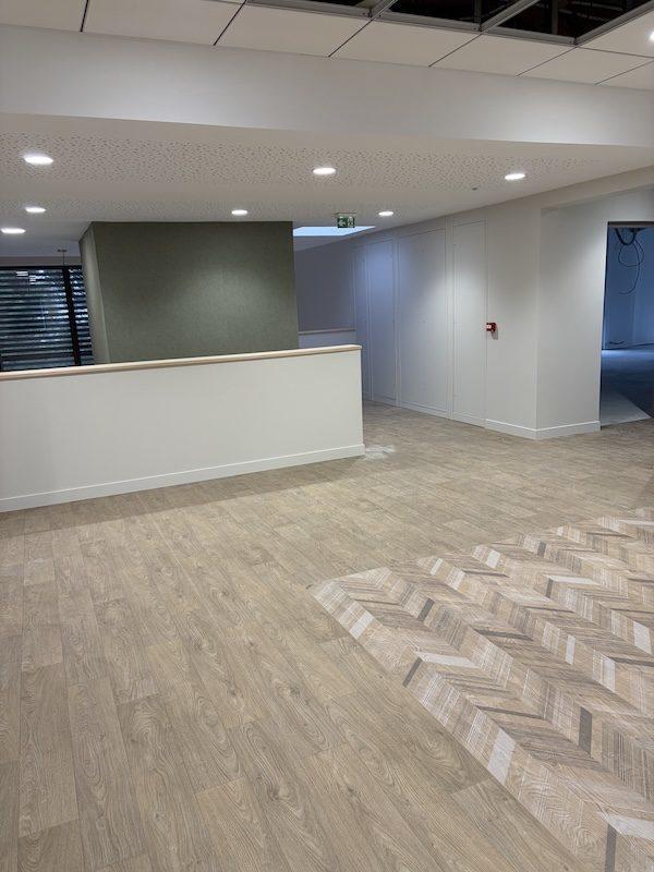 Local commercial - 600 m² - 4 pièces