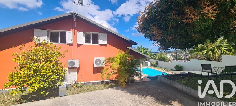 Maison - 205 m² - 6 pièces