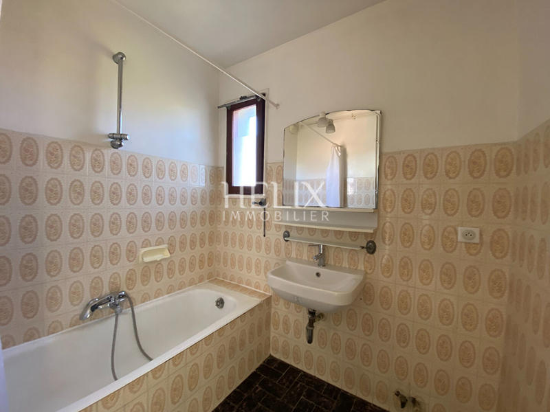 Appartement - 98 m² - 5 pièces