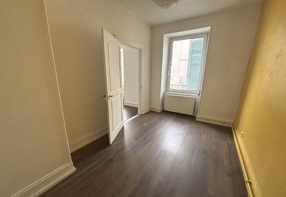 Appartement - 60 m² - 4 pièces