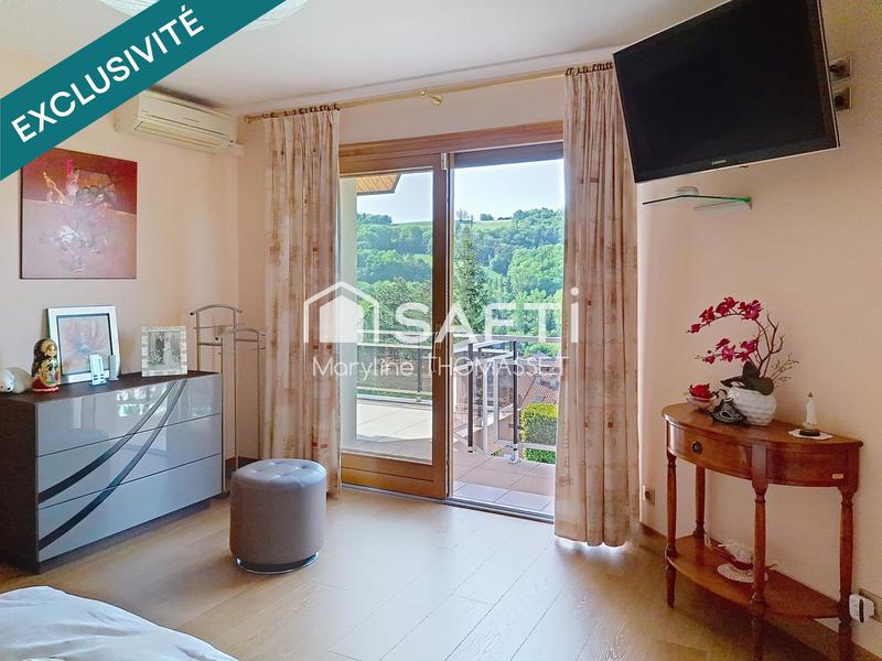 Maison - 295 m² - 8 pièces