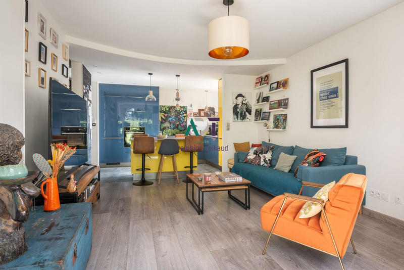 Appartement - 90 m² - 5 pièces