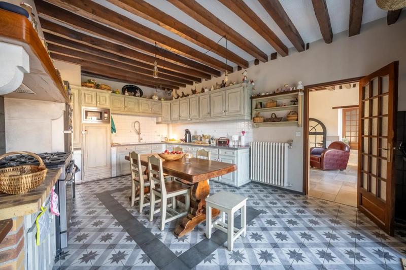 Corps de ferme - 270 m² - 9 pièces