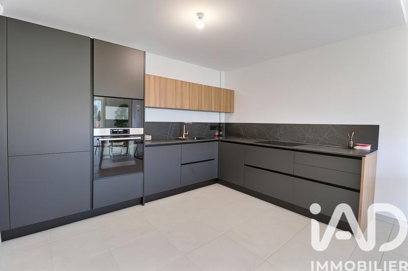 Maison - 96 m² - 4 pièces