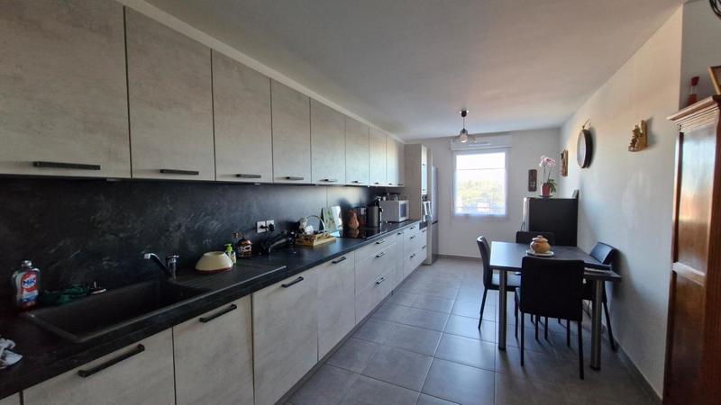 Appartement - 77 m² - 3 pièces