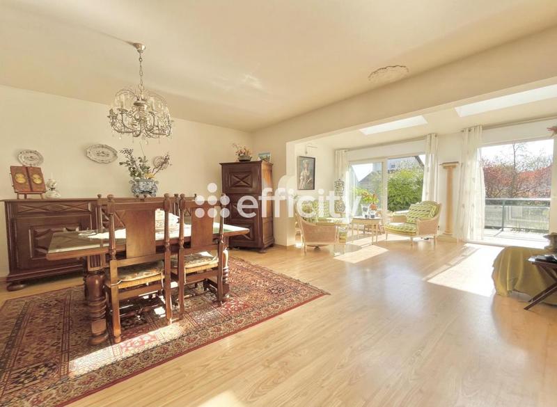 Maison - 175 m² - 8 pièces