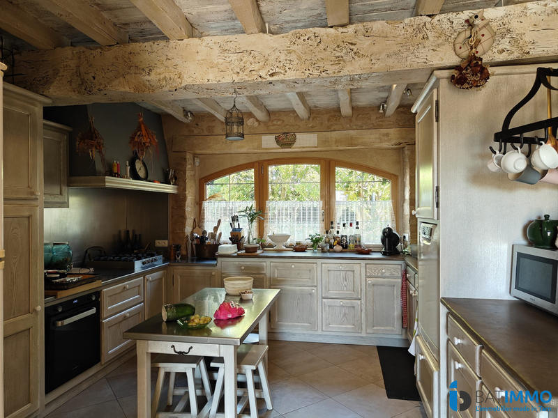 Maison - 576 m² - 14 pièces