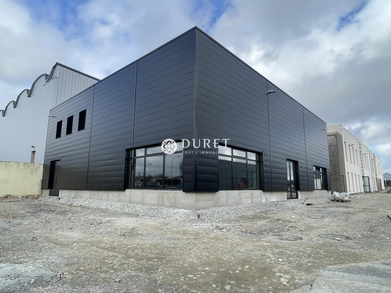 Local commercial - 422 m²