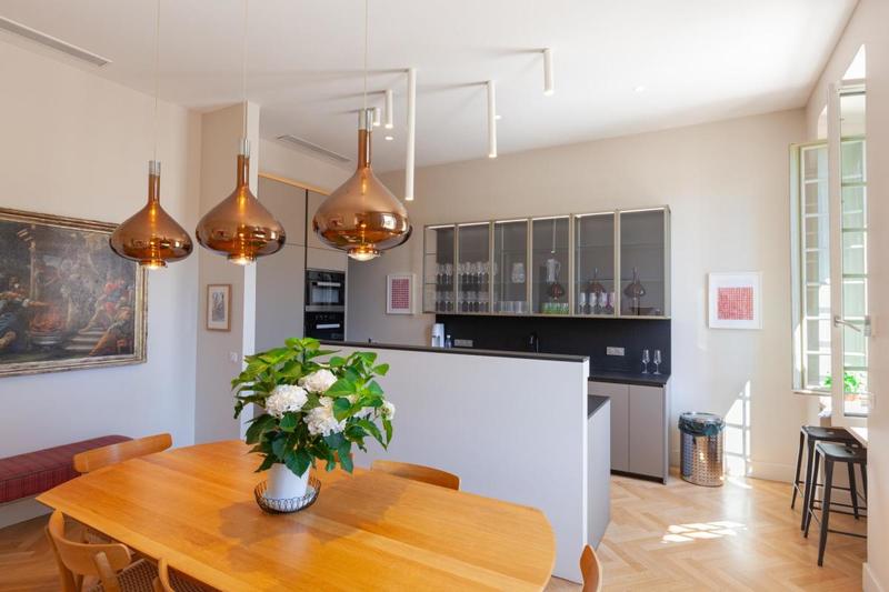 Appartement - 174 m² - 5 pièces