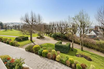 Appartement - 96 m² - 5 pièces