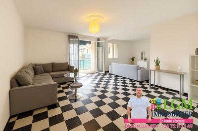 Appartement - 103 m² - 4 pièces
