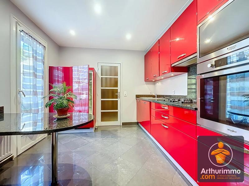 Maison - 140 m² - 5 pièces