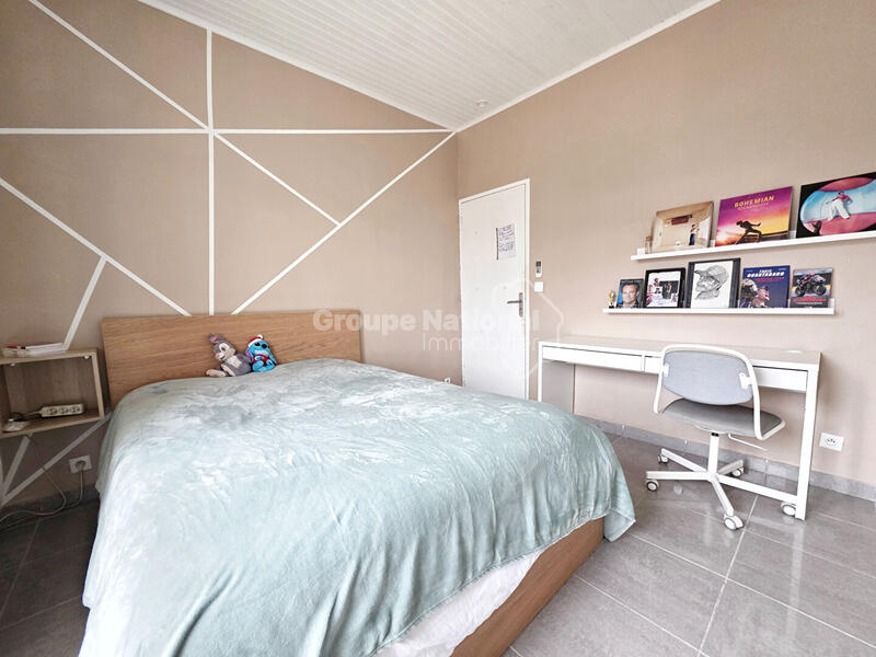 Maison - 137 m² - 5 pièces