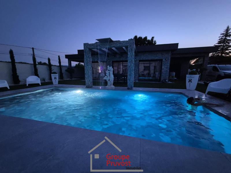 Maison - 240 m² - 5 pièces