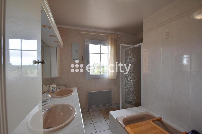 Villa - 150 m² - 7 pièces