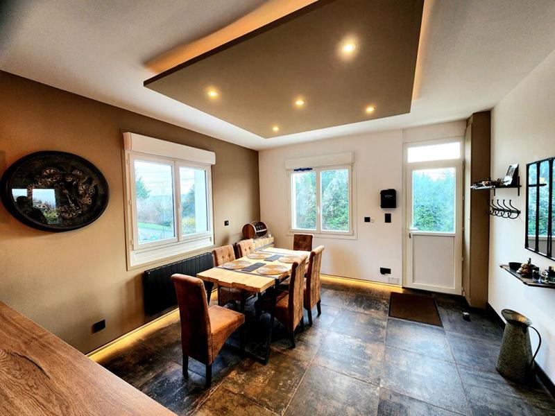 Maison - 80 m² - 5 pièces