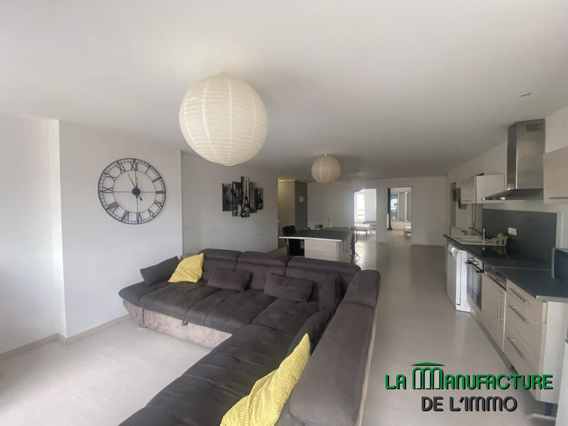 Appartement - 121 m² - 6 pièces