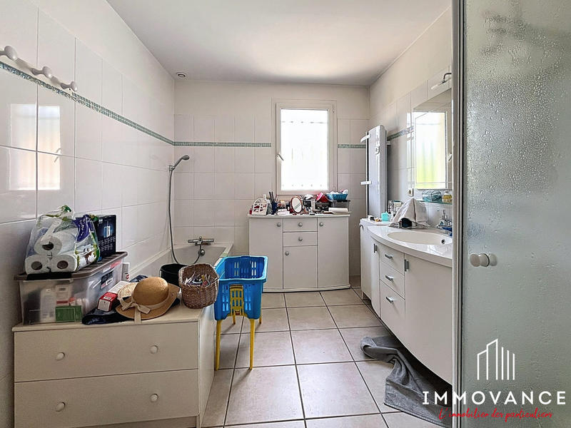 Villa - 200 m² - 6 pièces