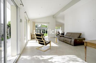 Maison - 90 m² - 3 pièces