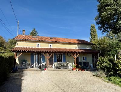 Maison - 144 m² - 7 pièces