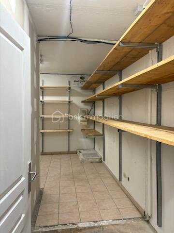 Local d'activité / Entrepôt - 140 m² - 3 pièces