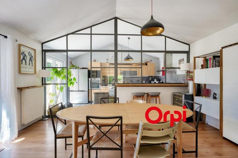 Maison ancienne - 185 m² - 8 pièces