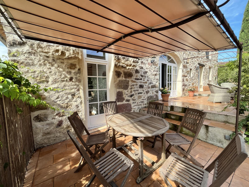 Villa - 200 m² - 6 pièces